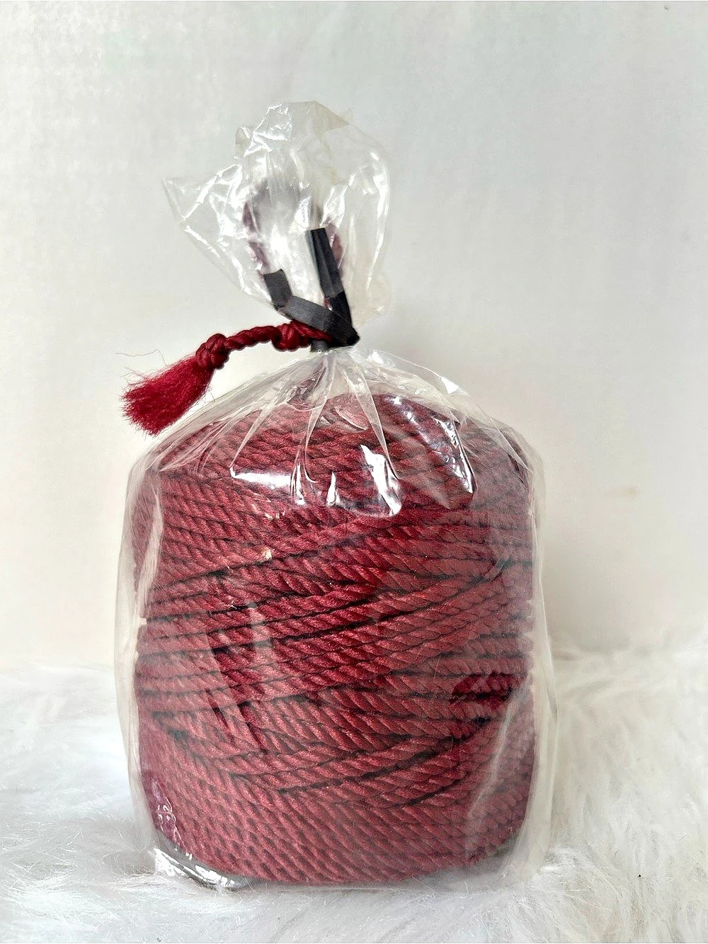 Wizzard Cord Macramé 48 Macramé Cord Spool in Red NWT - Picture 2 of 2